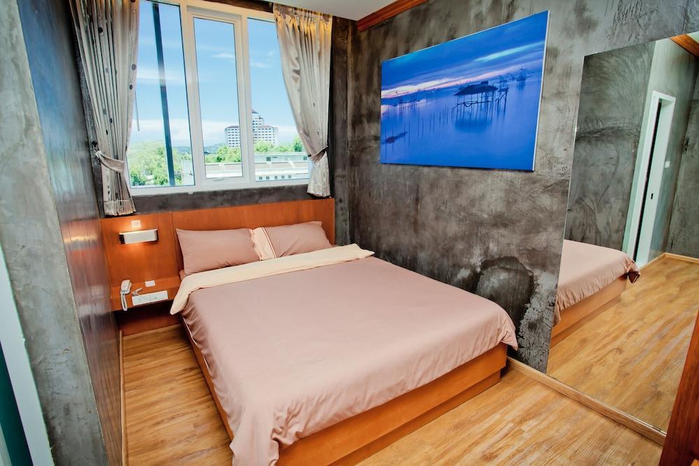 Chaphone Guesthouse Phuket Esterno foto