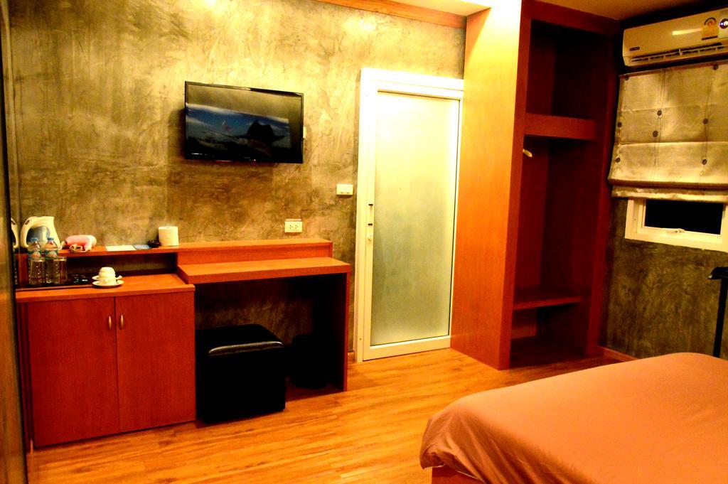 Chaphone Guesthouse Phuket Esterno foto